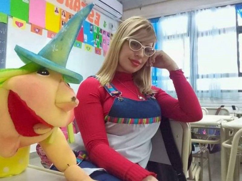 Cachan a maestra de primaria vendiendo contenido erótico; ‘es por necesidad’, dice