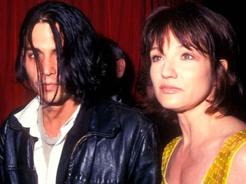 Exnovia de Johnny Depp revela que el actor la drogó antes de un encuentro íntimo