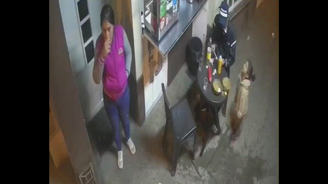 Indignante video: Hombre golpea y jalonea a su hijastra porque le pidió de comer