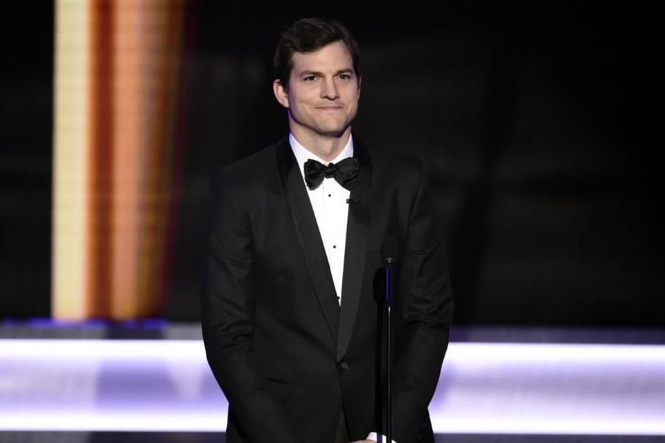 Vasculitis dejó a Ashton Kutcher sin poder ver ni caminar