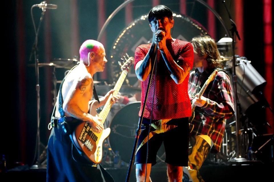 Se vive una gran noche latina en los MTV VMAs 2022
