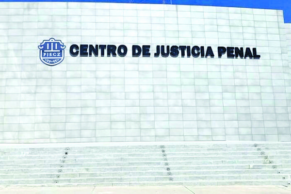 Imputan a pareja por fraude a empresarios