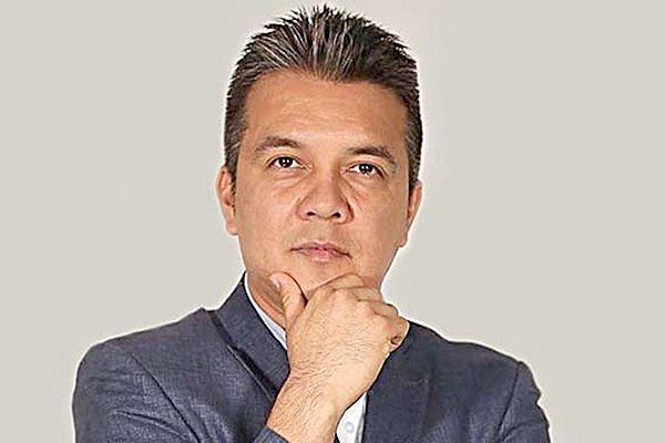Tu familia debajo de una mina