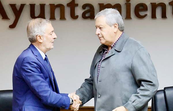 Estrecha Edil lazos de cooperación con Italia