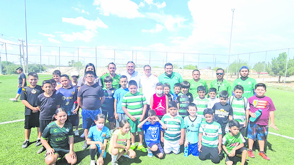 Arranca academia de Futbol Santos-Madriguera en Saltillo