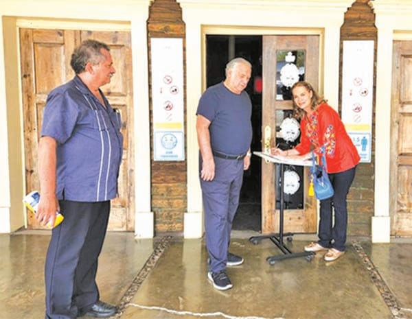 Enamora Teatro Juárez a Secretario de Turismo