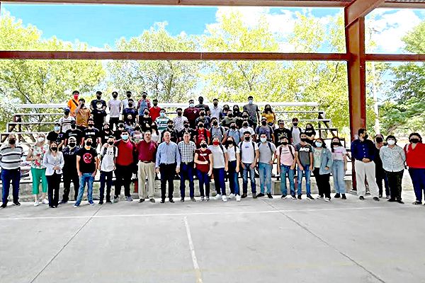 Reciben autoridades a universitarios UPIIC