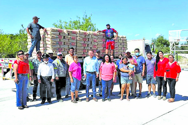 Aprovechan familias cemento subsidiado