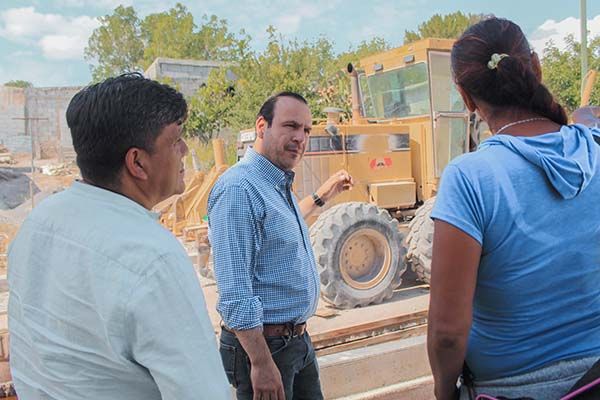 Arranca programa de pavimento en Parras