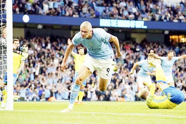 Marca Haaland triplete en goleada del City