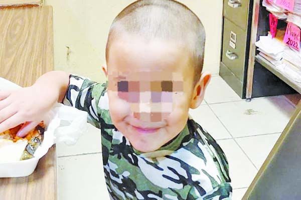 Rescatan a niño; estaba hambriento
