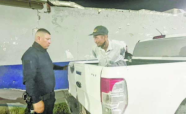 Reaparece “Titino”… y anda en las mismas
