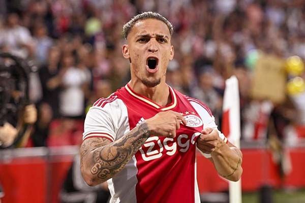 Ficha Manchester United a Antony por 100 millones de euros