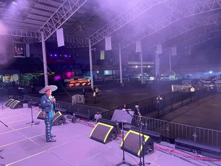 Abuelito cantante se viraliza porque nadie lo fue a ver… ahora abre show a Gerardo Ortiz