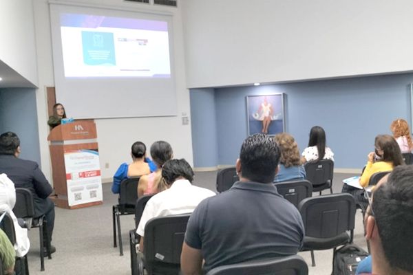 Actualiza Salud a 40 médicos, en atención a pacientes diabéticos