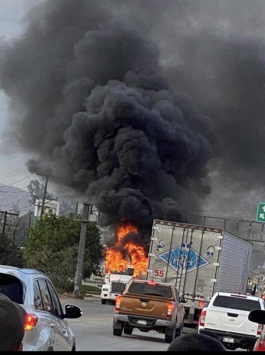 Los ataques simultáneos del crimen en Baja California