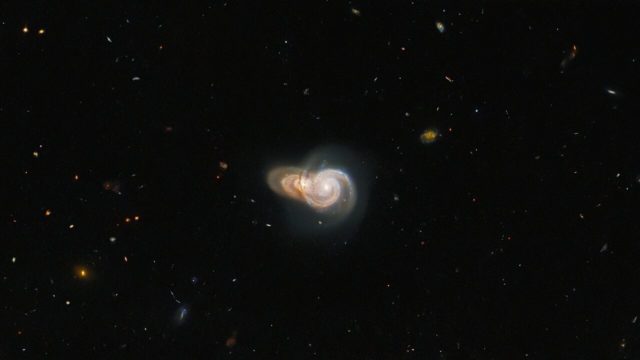 Esto es lo que pasaría si dos galaxias chocan