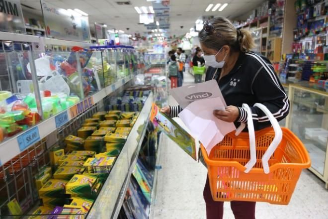Confianza del consumidor cae a su peor nivel en 17 meses