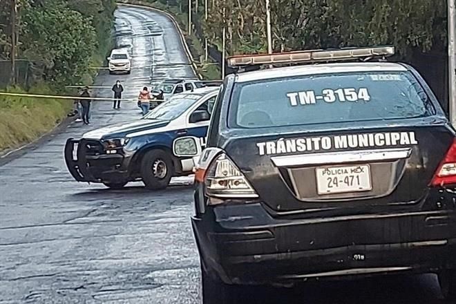 Acribillan a conductor en Naucalpan