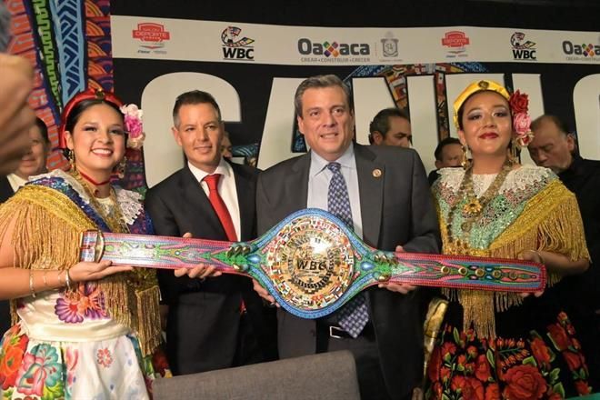 Presentan cinturón especial para la ‘Canelo’-Golovkin