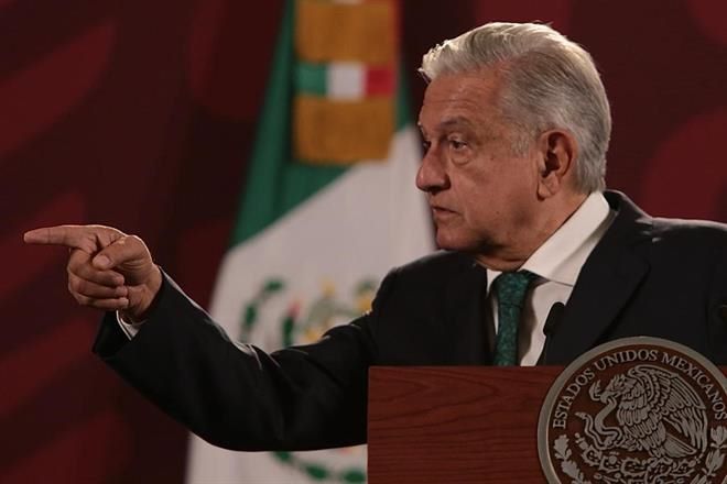 Amaga AMLO a IP por aumentos en precios