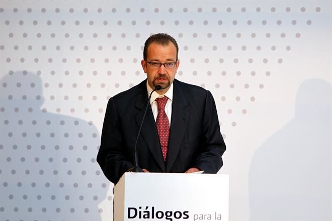 Denuncian ante IFT a Google y Apple por monopolio