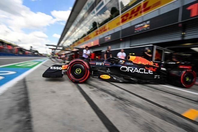 Penalizados Verstappen y Checo en salida del GP de Italia