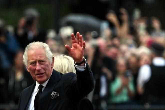 El Rey Carlos III expresa su amor a Enrique y Meghan