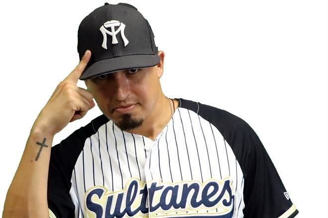 Arrancan Sultanes la Serie del Rey ante Yucatán