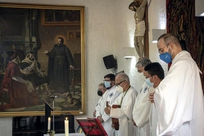 Se reúne Ken Salazar con jerarquía jesuita