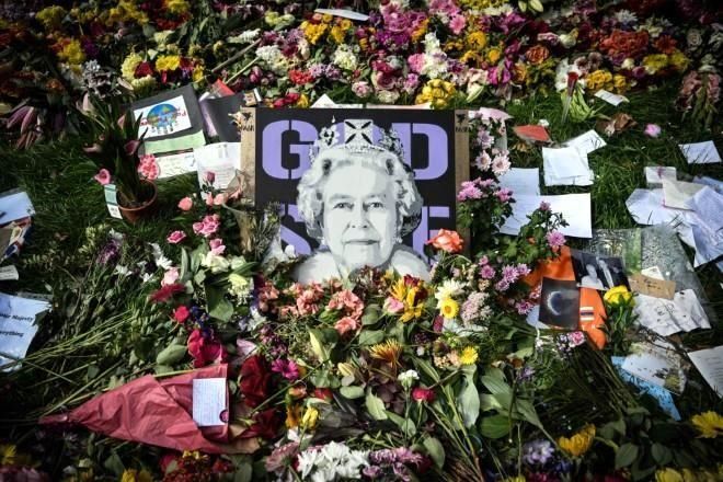 Pospone funeral de Reina Isabel juego del Arsenal
