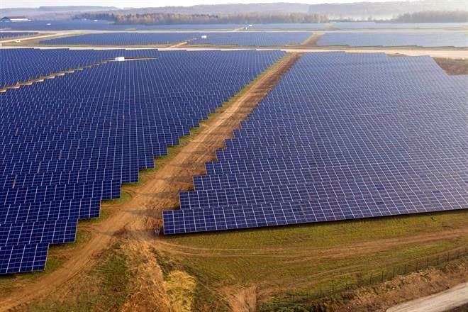 ONU pide a la UE no abandonar transición a energía limpia