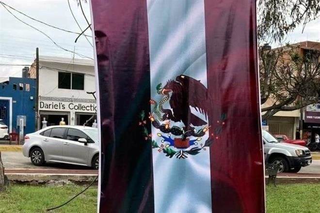 Quitan tricolor a banderas en Nayarit… ¡les ponen guinda!
