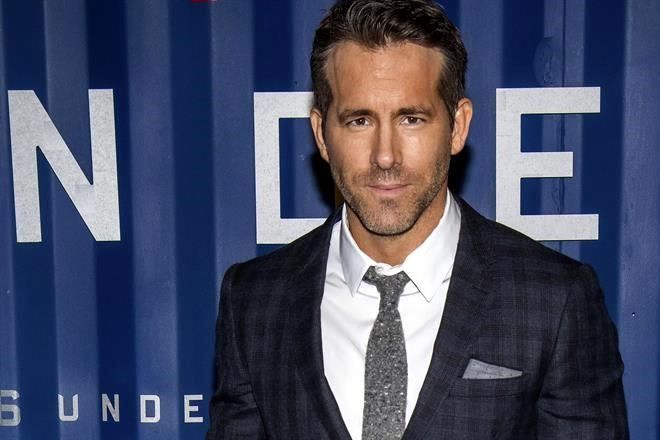 Se somete Ryan Reynolds a colonoscopía; le encuentran pólipo