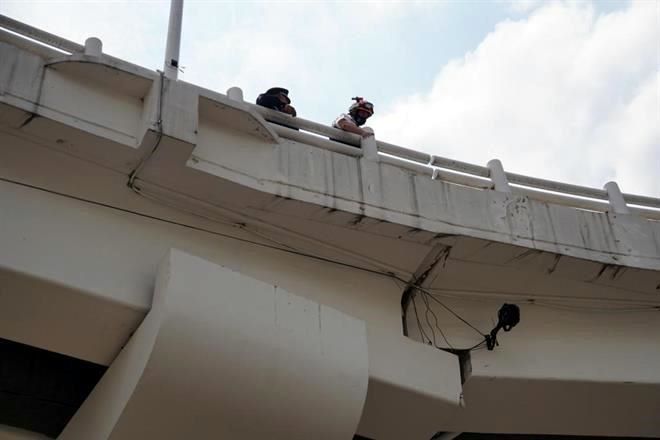 Descartan daños en puente de Interlomas
