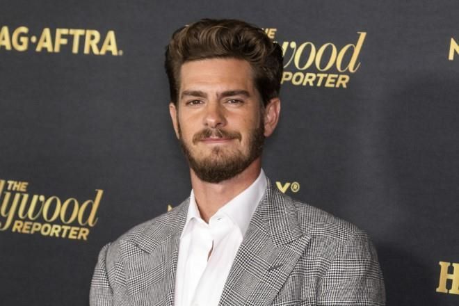 Captan a Andrew Garfield de vacaciones en México