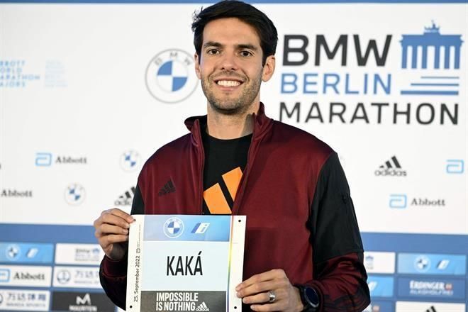 Debuta ex futbolista Kaká como maratonista en Berlín