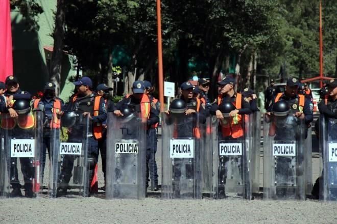 Pide Batres a Policía no caer en provocaciones
