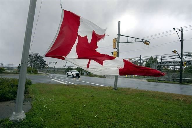 Tormenta ‘Fiona’ azota este de Canadá y deja cortes de luz