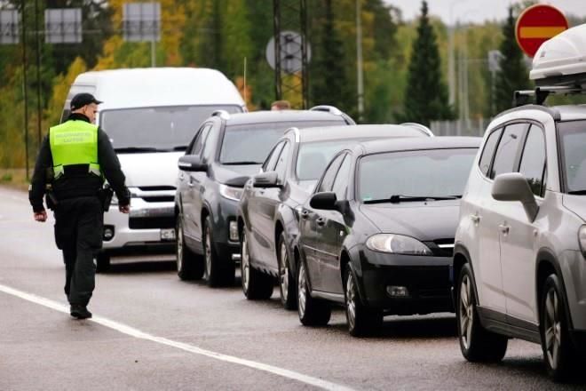 Finlandia cierra sus fronteras a los rusos