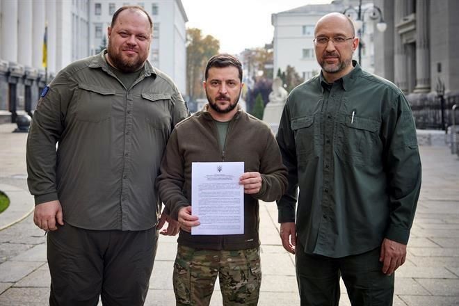 Y firma Ucrania solicitud de adhesión acelerada a la OTAN