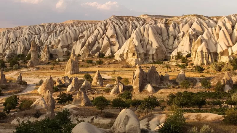 La ciudad subterránea que existió en secreto por miles de años debajo del Valle del Amor de Turquía