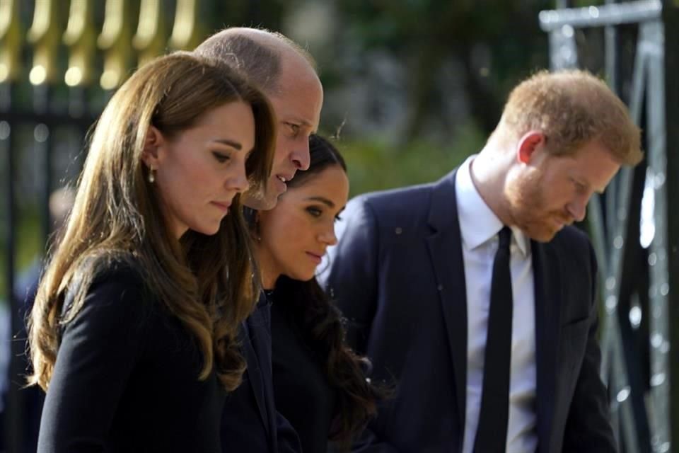 Aparecen Guillermo y Enrique con sus esposas en Windsor