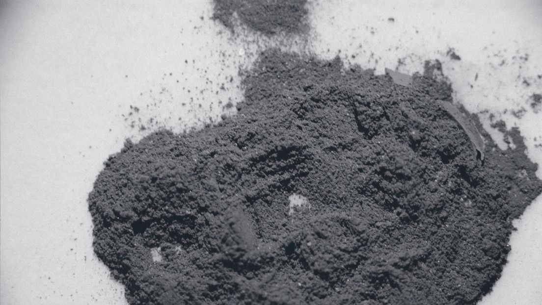 Científicos chinos hallan alto contenido de agua en muestras de regolito lunar