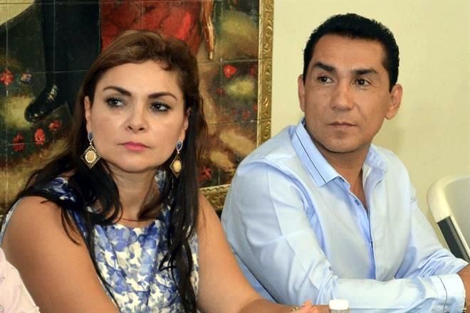 Ordenan nueva aprehensión contra Abarca y su esposa