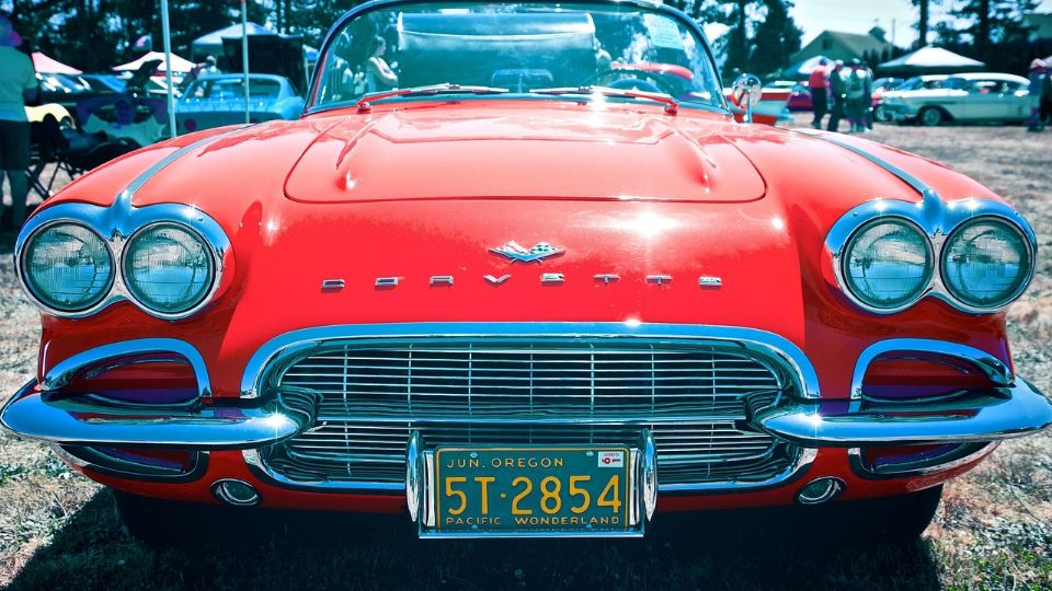 Autos que puedes comprar por el mismo precio del iPhone 14