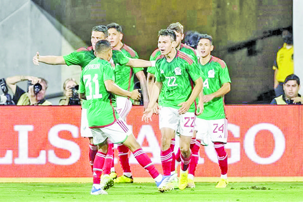 ‘Chucky’ al rescate: México vence a Perú