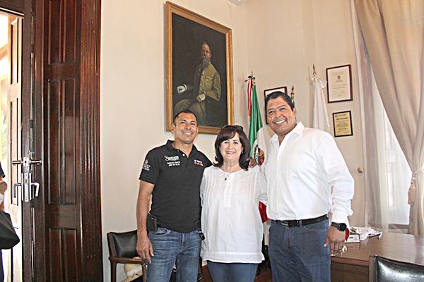 Es Beto Villarreal buen anfitrión de visitantes