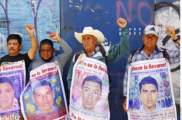 Desconocen padres de los 43 informe de Comité de la Verdad