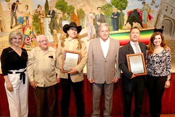 Reconocen Fraustro y Catón a los “Profetas en su tierra”